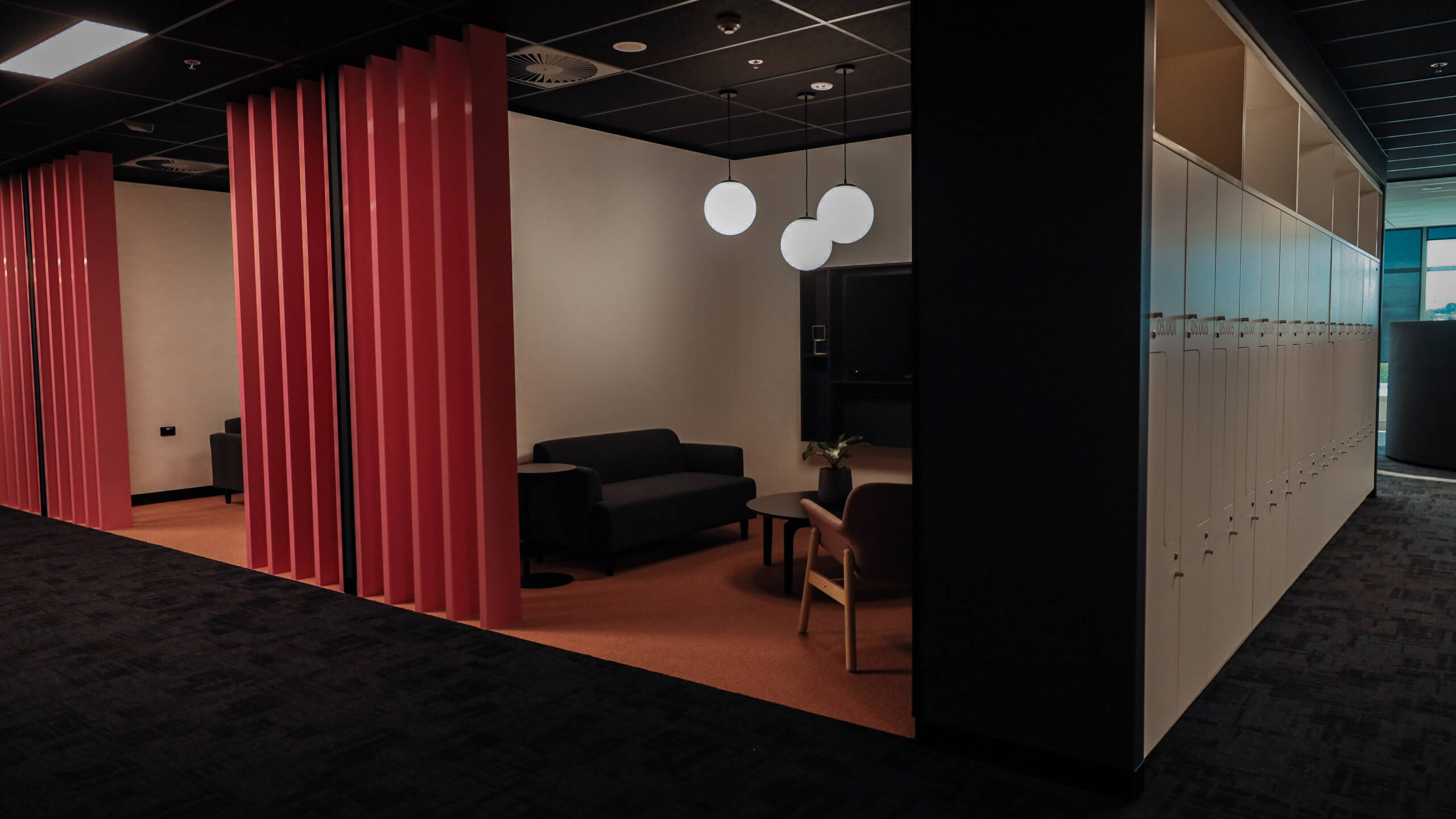 TechnologyOne collaborative workspace featuring bright and ergonomic workstations.