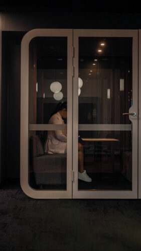 Quiet workspace pod designed by Consilo at TechnologyOne, fostering focused and private work sessions.